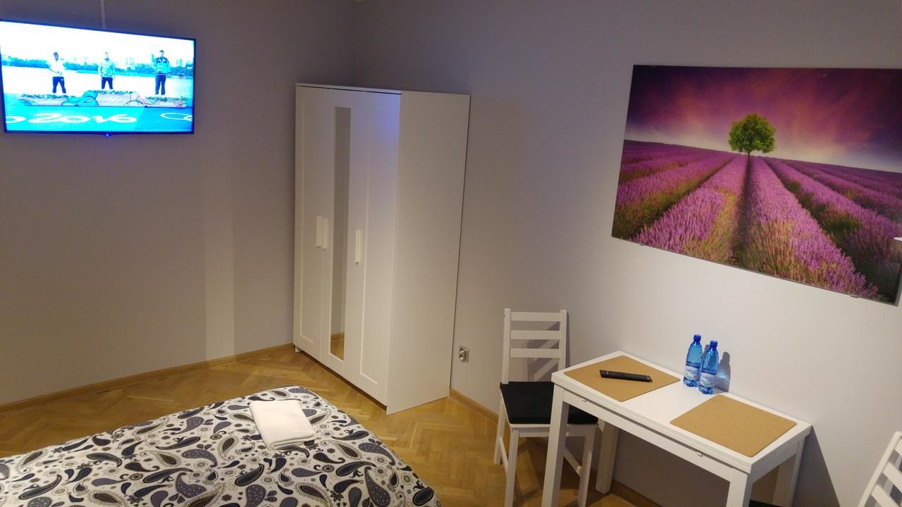 Хостелы Rent0nline Niepodleglosci Rooms Metro Варшава-32