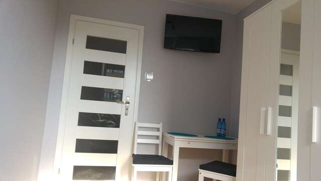 Хостелы Rent0nline Niepodleglosci Rooms Metro Варшава-22