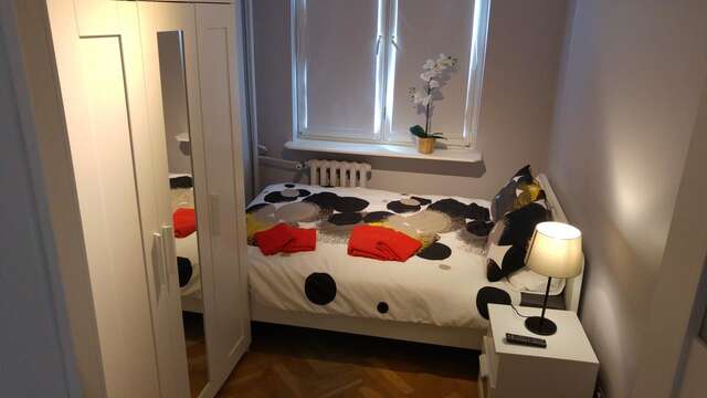 Хостелы Rent0nline Niepodleglosci Rooms Metro Варшава-28