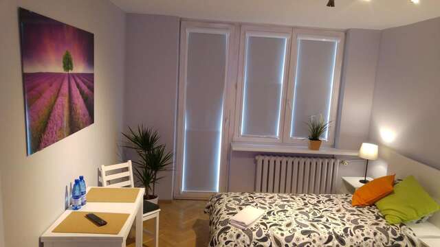 Хостелы Rent0nline Niepodleglosci Rooms Metro Варшава-29